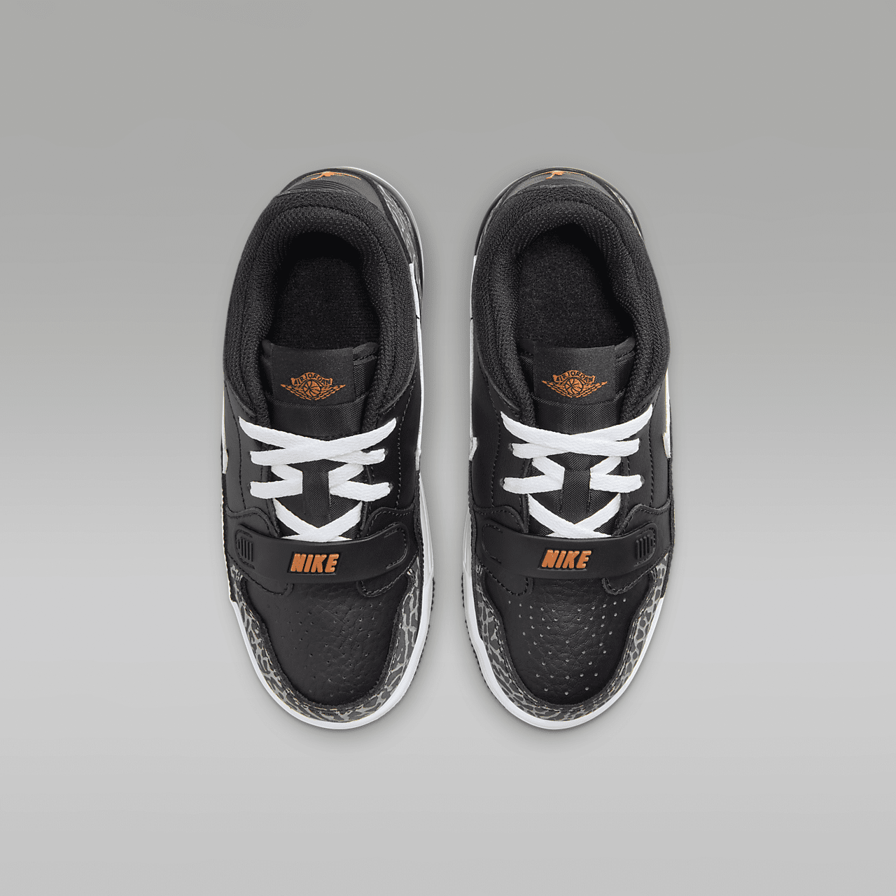 Nike Air Jordan Legacy sneaker Zwart/Wolf Grey/Safety Orange/Wit