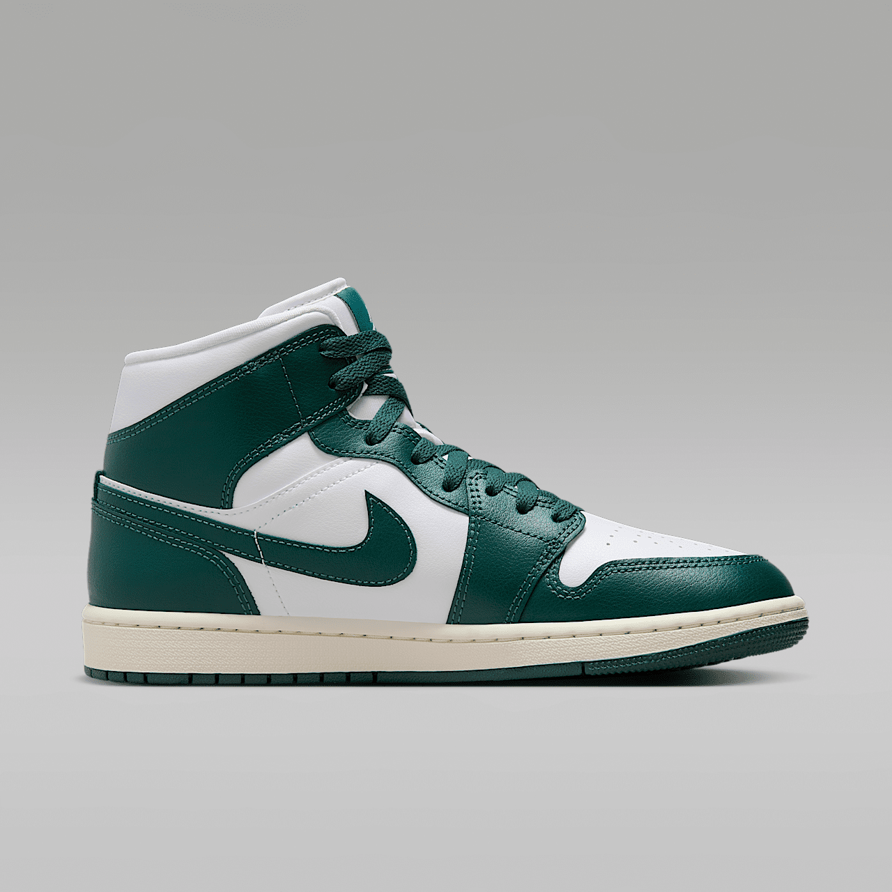 Nike Air Jordan 1 Mid sneaker Wit/Sail/Oxidized Green