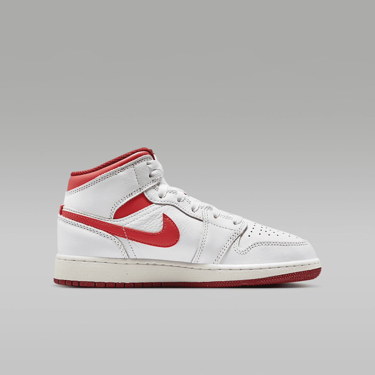 Nike Air Jordan 1 Mid sneaker Wit/Dune Red/Sail/Lobster