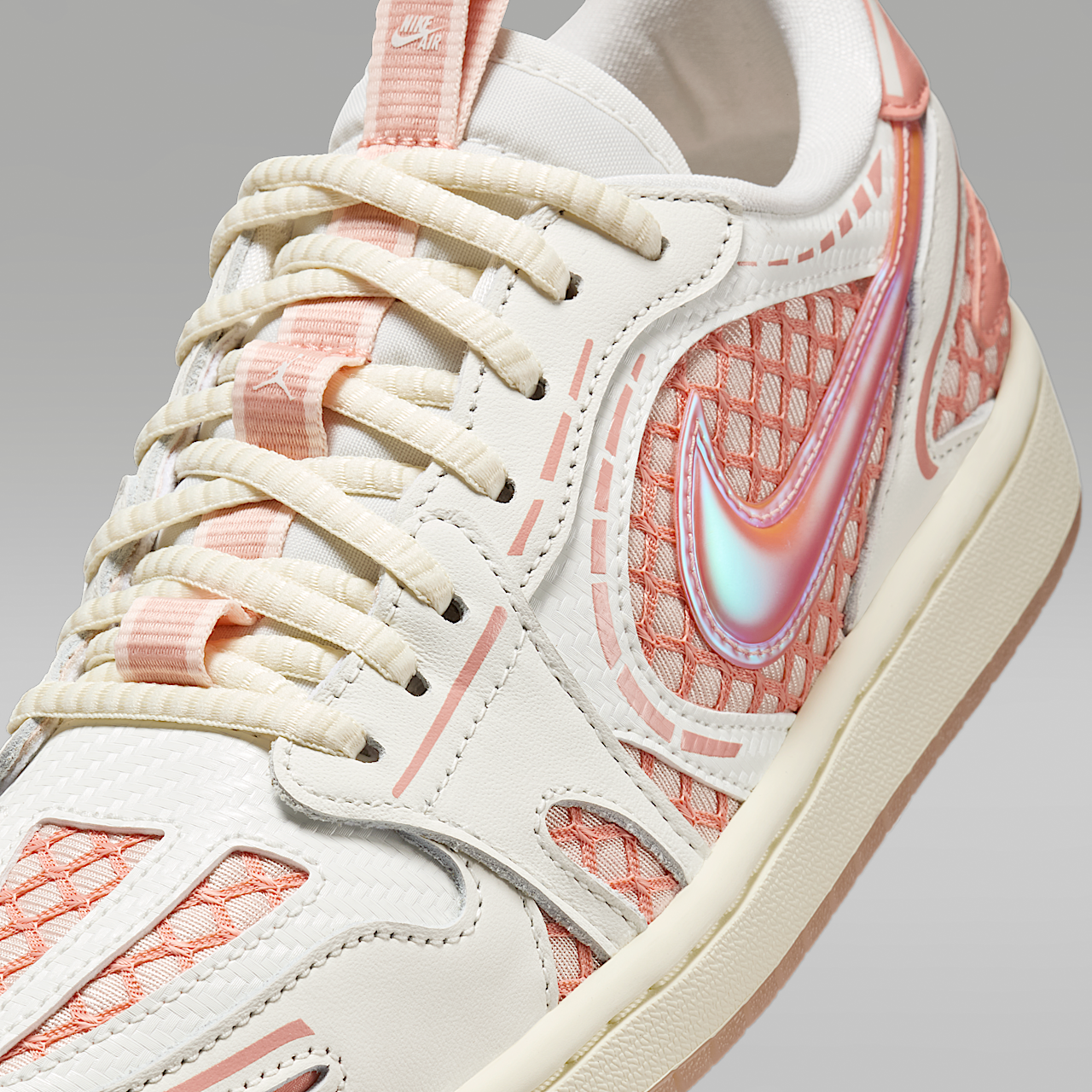 Nike Air Jordan 1 Low sneaker Sail/Coconut Milk/Washed Coral/Light Madder Root
