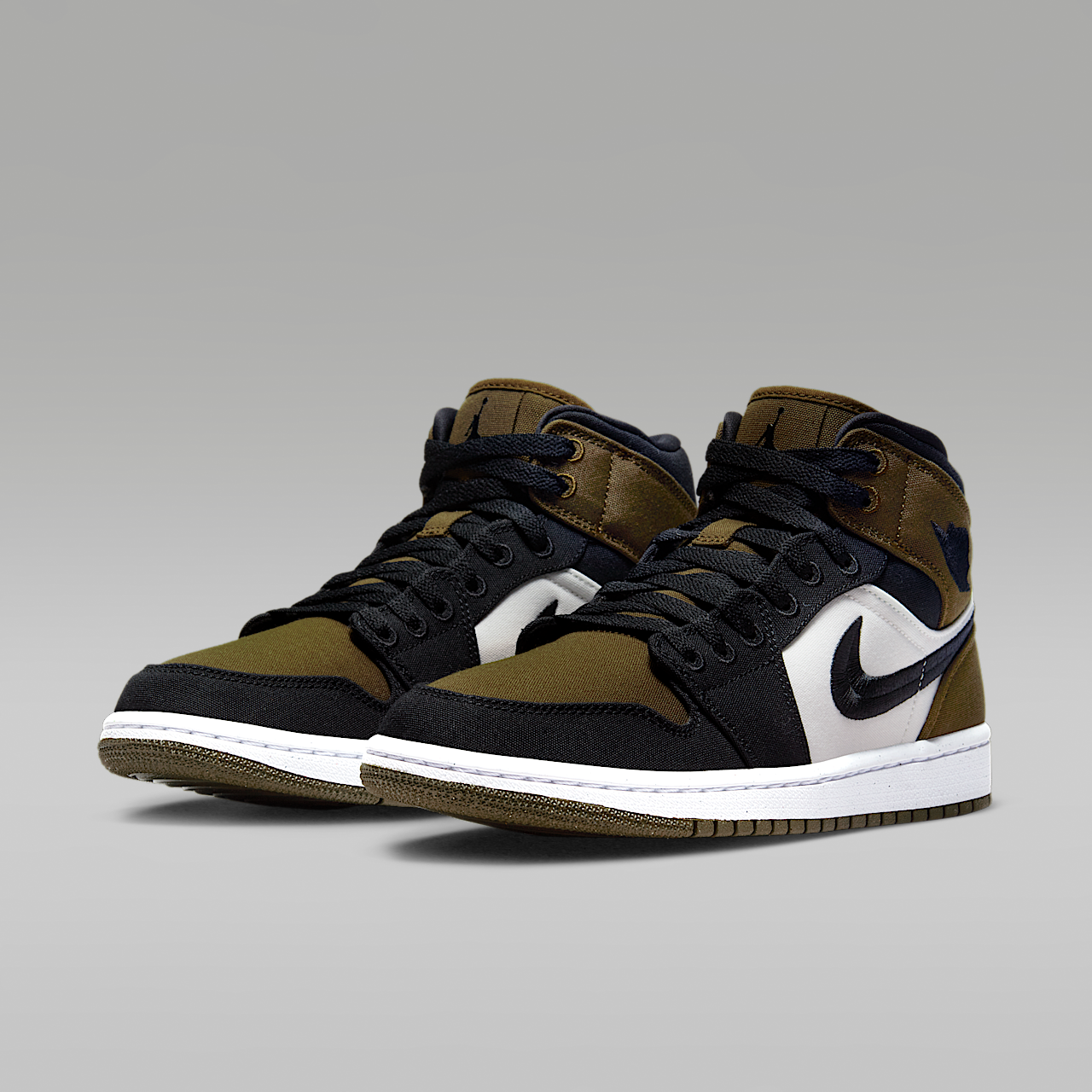Nike Air Jordan 1 Mid sneaker Light Olive/Sail/Wit/Zwart
