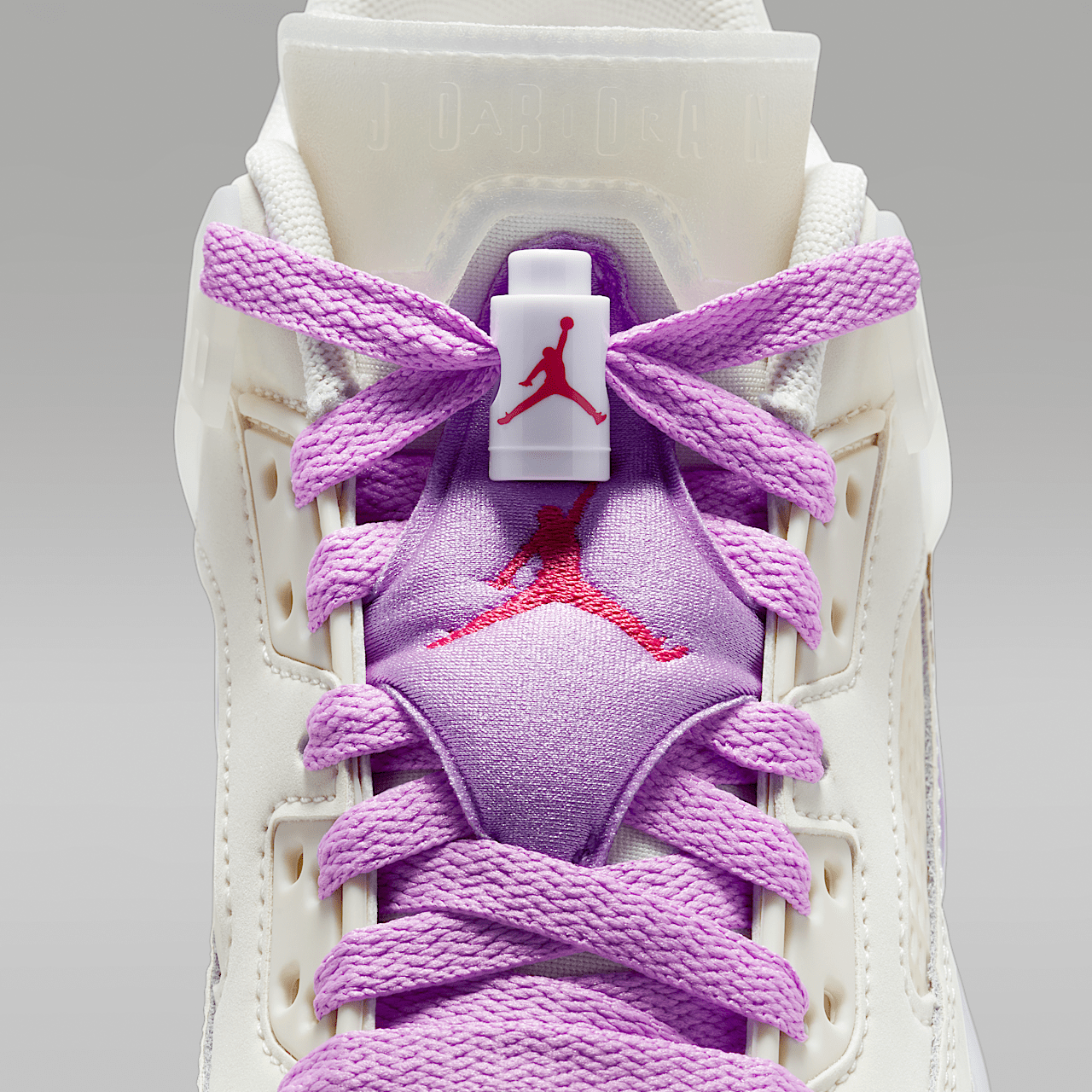 Nike Jordan Spizike Low sneaker Pale Ivory/Rush Fuchsia/Desert/Fusion Red