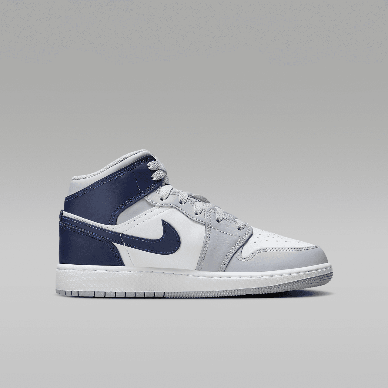 Nike Air Jordan 1 Mid sneaker Wit/Wolf Grey/Midnight Navy