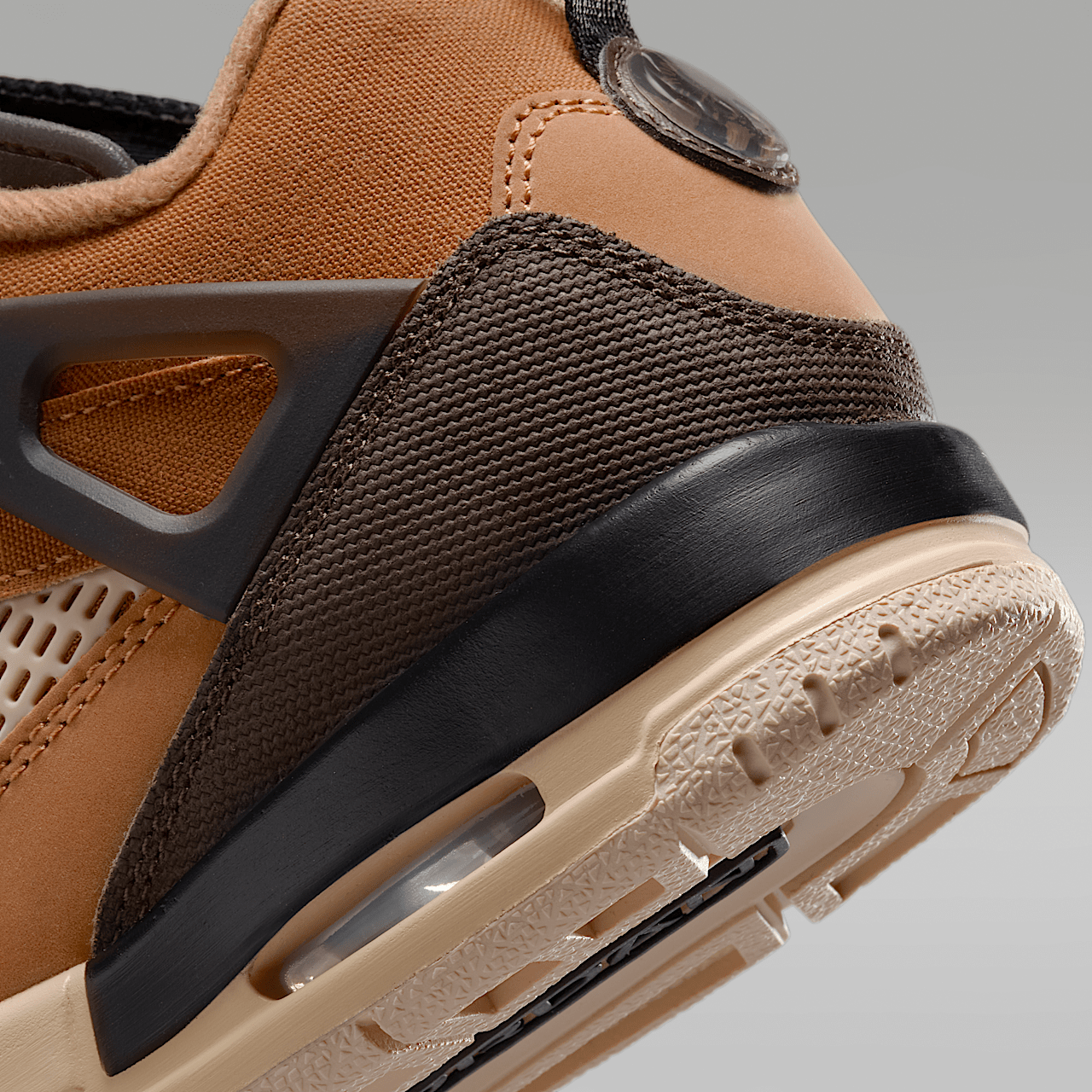 Nike Jordan Spizike Low sneaker Flax/Zwart/Sanddrift/Baroque Brown