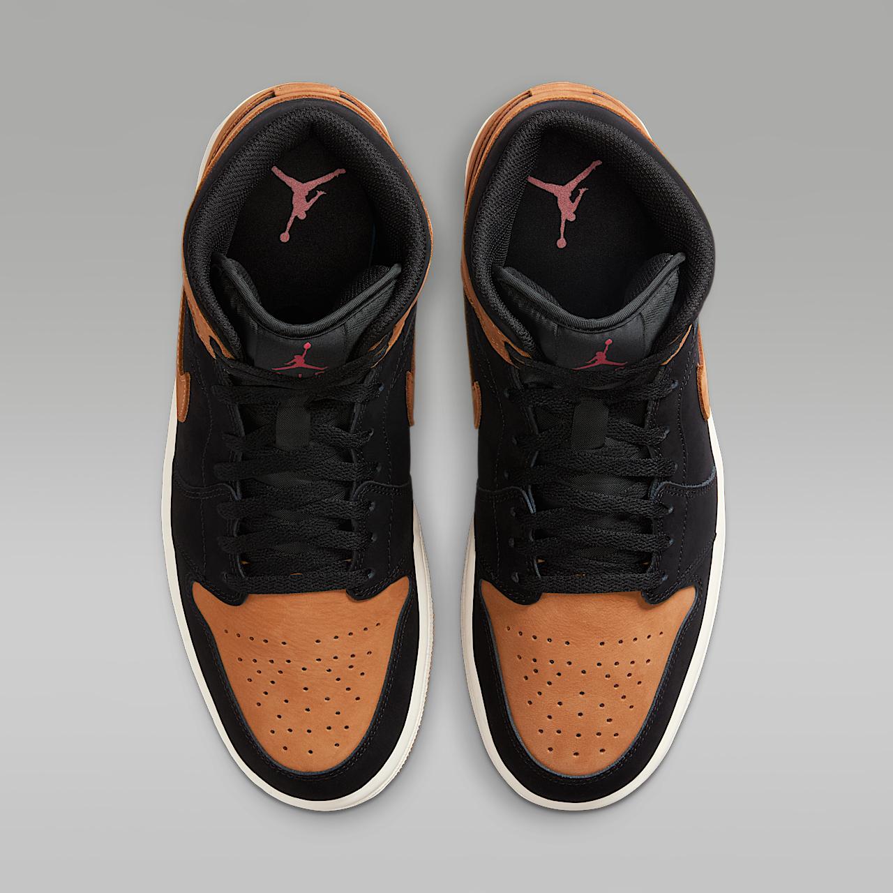 Nike Air Jordan sneaker Zwart/Varsity Red/Sail/Flax