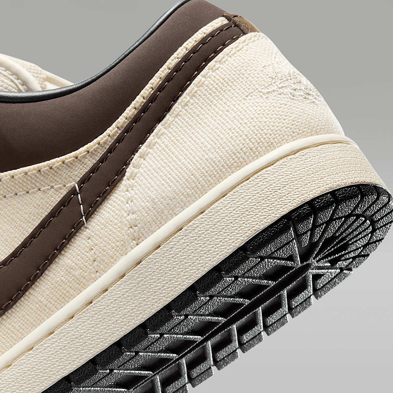Nike Air Jordan 1 Low sneaker Pale Ivory/Off Noir/Baroque Brown