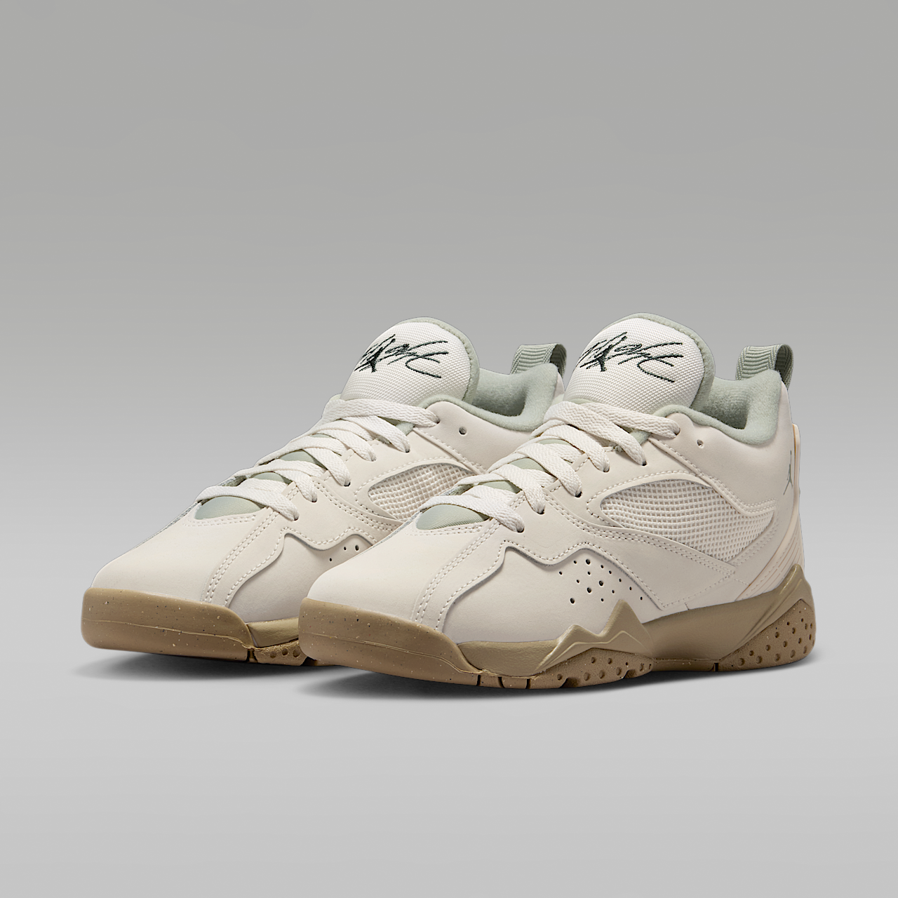 Nike Air Jordan sneaker Sail/Khaki/Midnight Green/Jade Horizon
