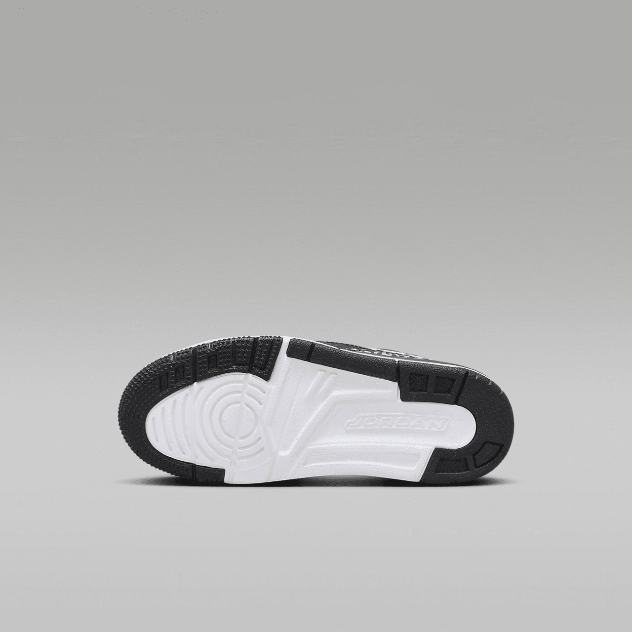 Nike Air Jordan Legacy sneaker Zwart/Wolf Grey/Safety Orange/Wit