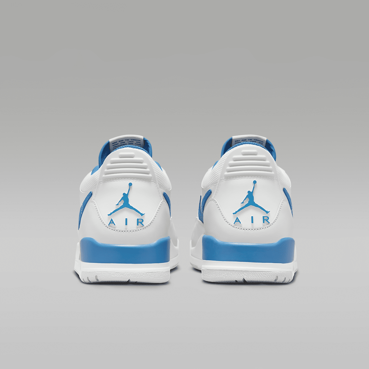 Nike Air Jordan Legacy sneaker Off White/Neutral Grey/Off White/Military Blue