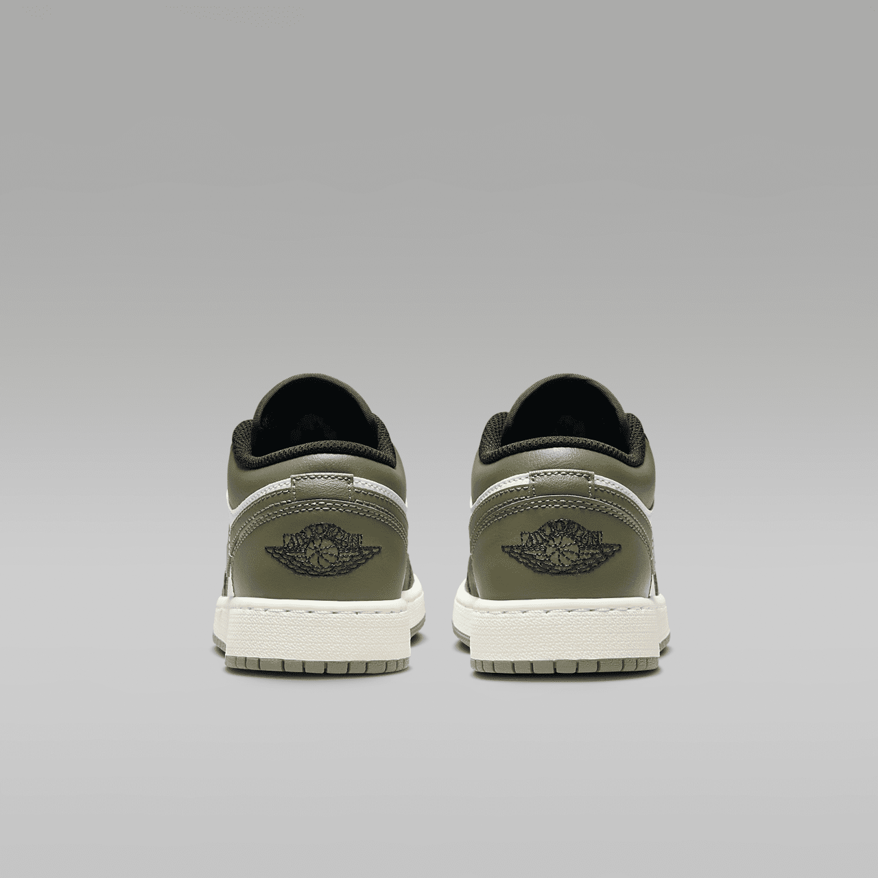 Nike Air Jordan 1 Low sneaker Zwart/Medium Olive/Wit