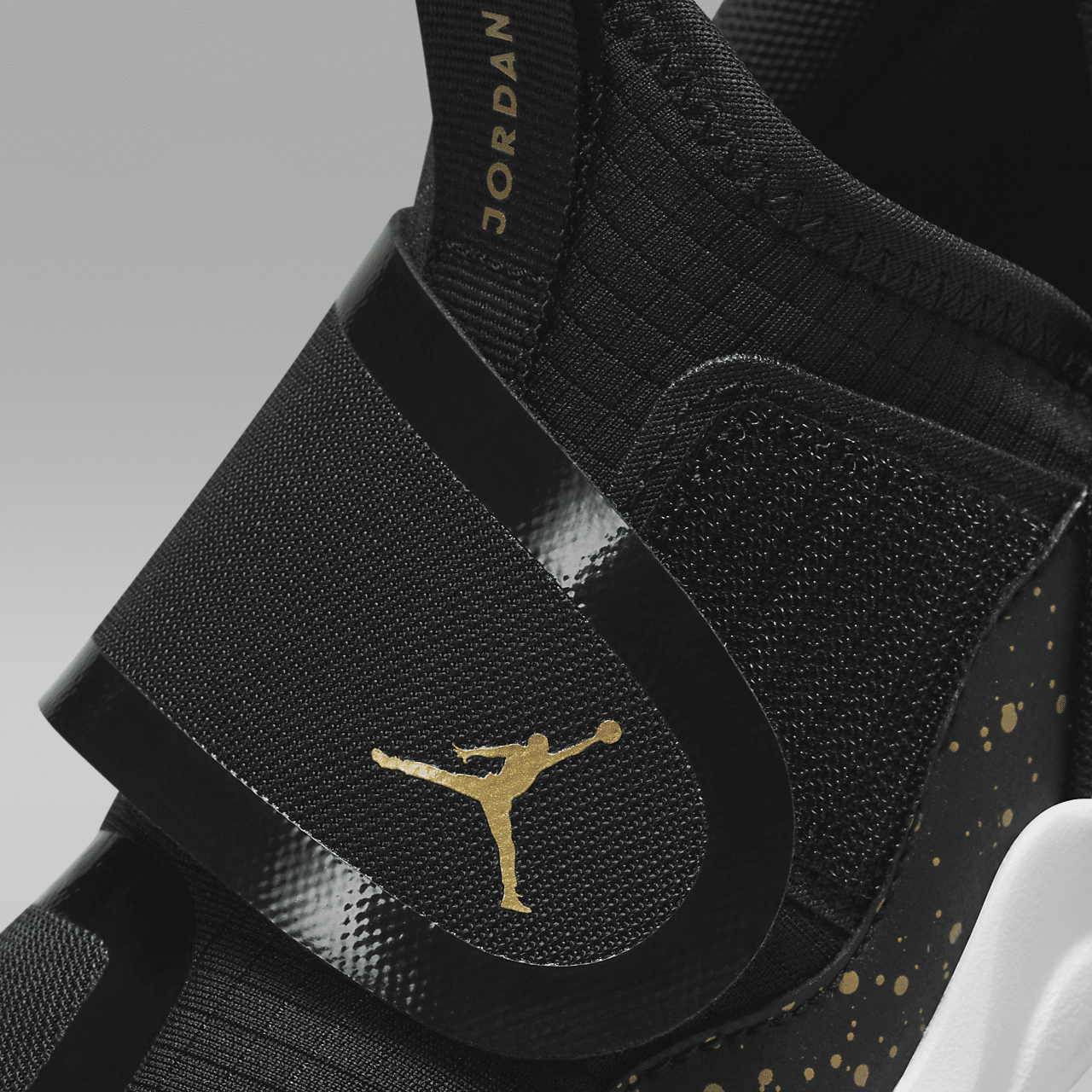 Nike  sneaker Zwart/Wit/Metallic Gold