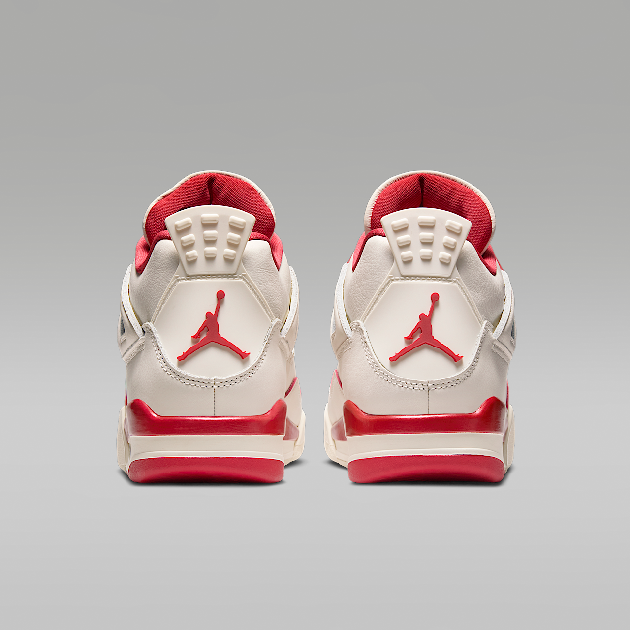 Nike Air Jordan sneaker Pale Ivory/Tough Red/Sierra Red