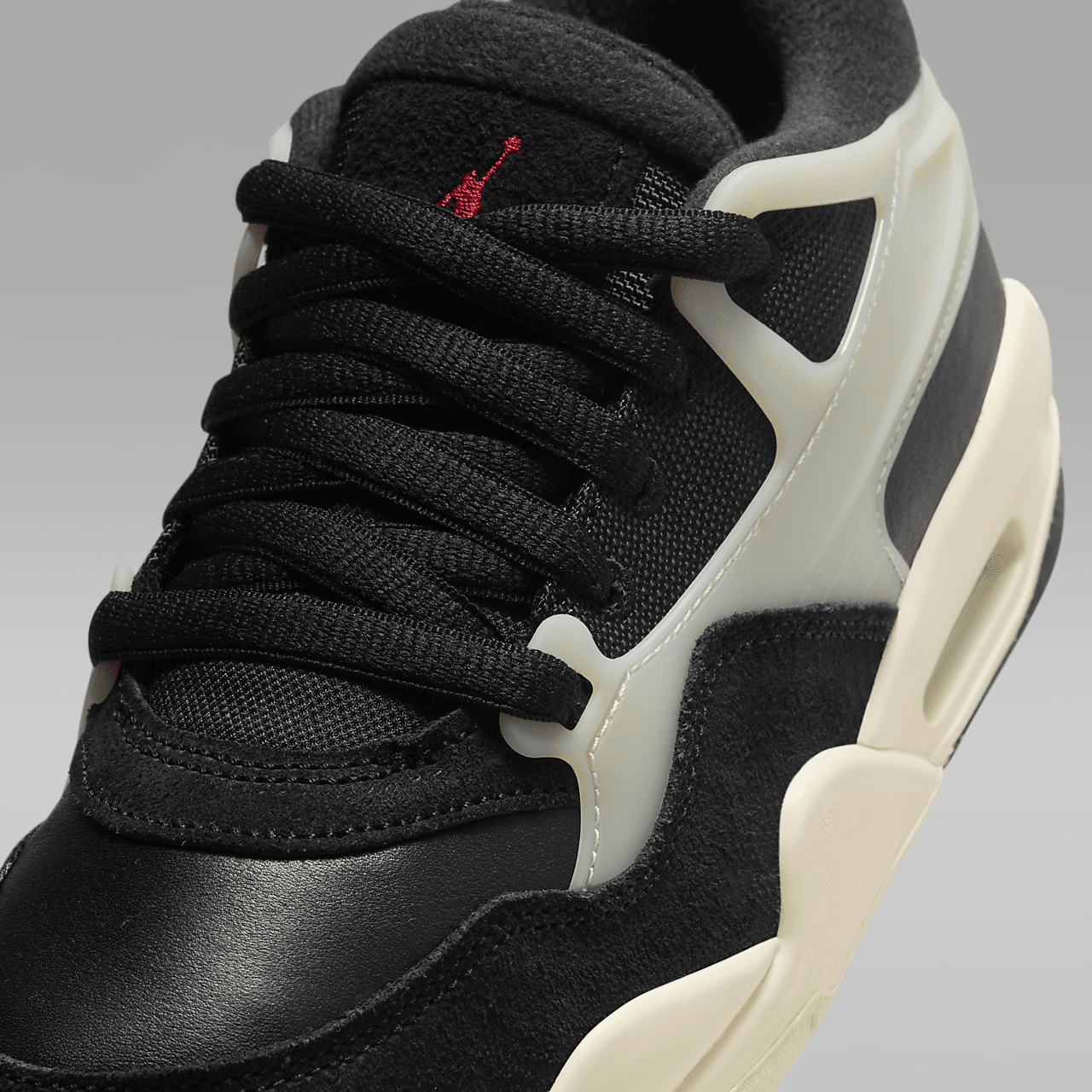 Nike Air Jordan sneaker Zwart/Sail/Coconut Milk/Gym Red