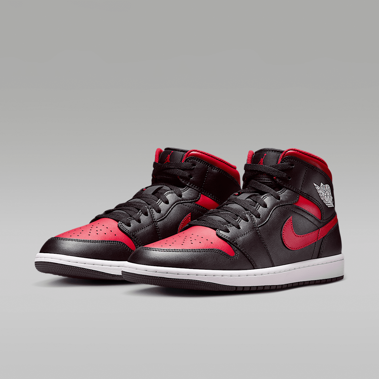 Nike Air Jordan 1 Mid sneaker Zwart/Summit White/Varsity Red