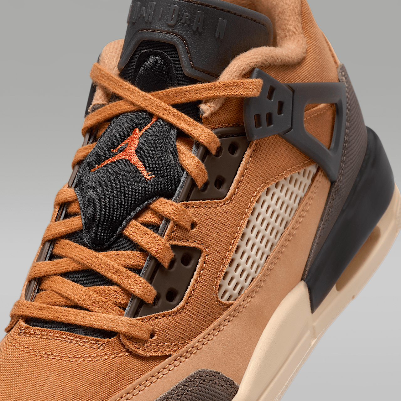 Nike Jordan Spizike Low sneaker Flax/Zwart/Sanddrift/Baroque Brown