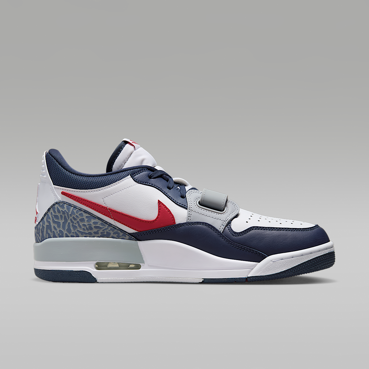 Nike Air Jordan Legacy sneaker Wit/Midnight Navy/Wolf Grey/Varsity Red