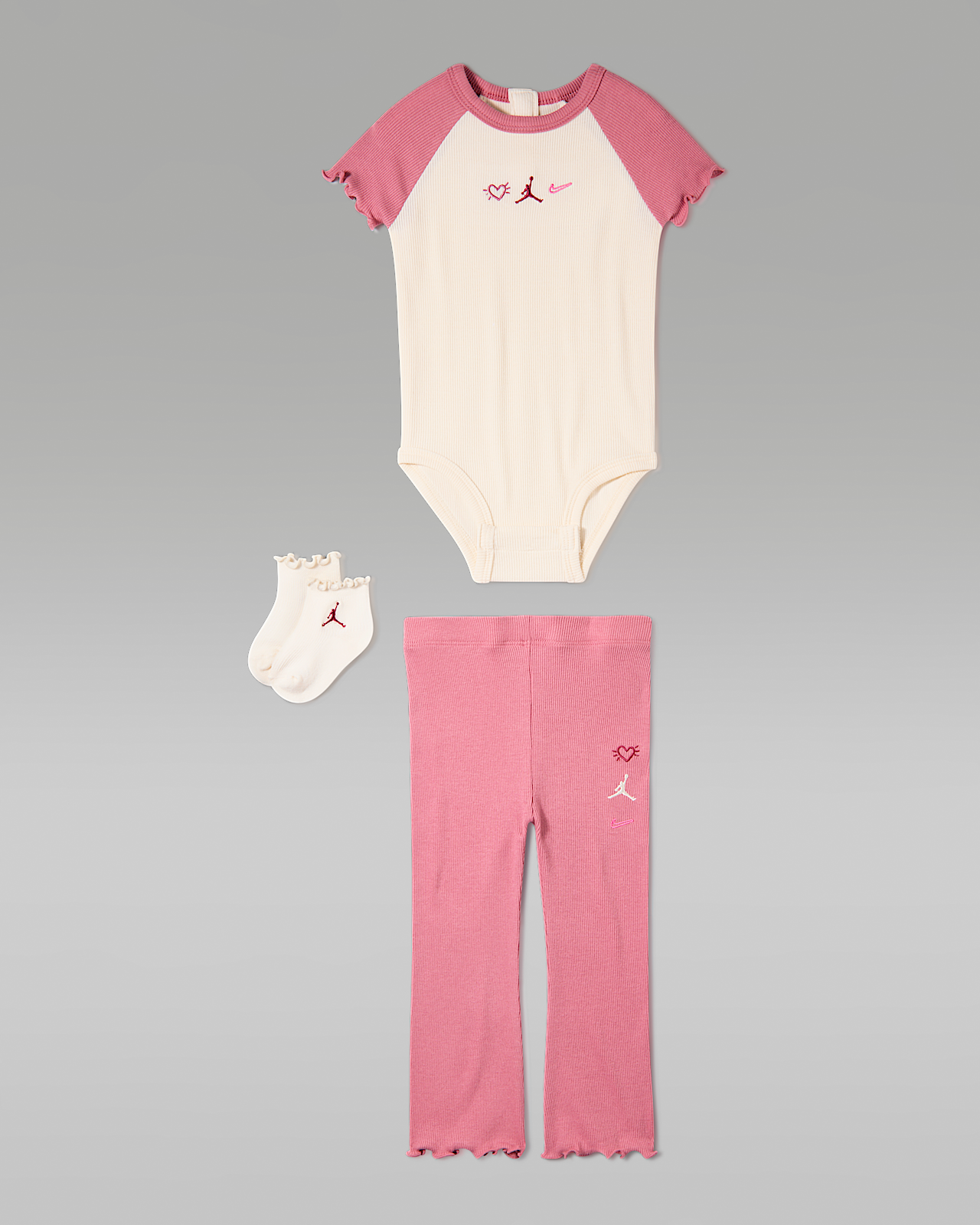 Детские  Jordan Baby (0-9M) Love is in the "Air" 3-Piece Boxed Set