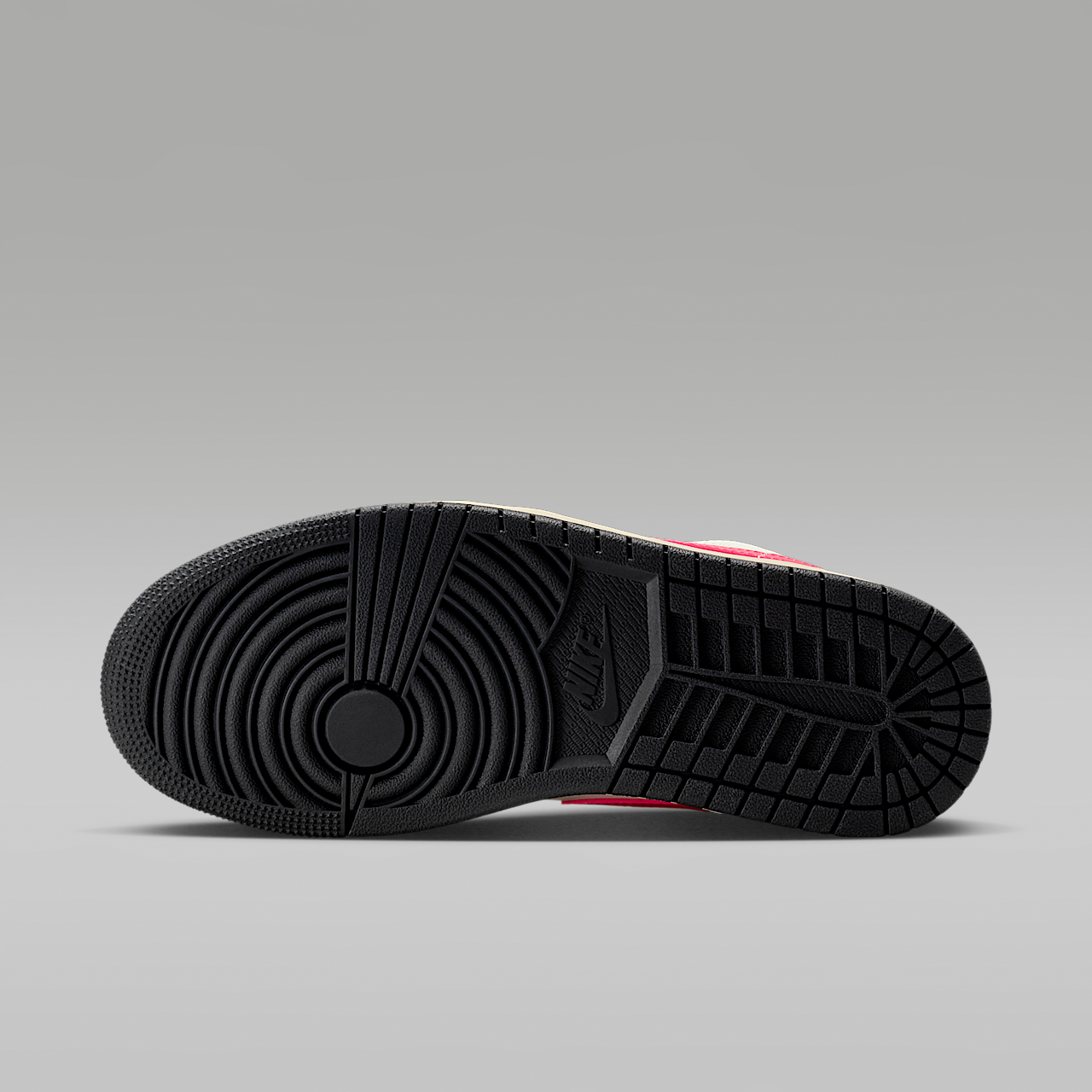 Nike Air Jordan 1 Low sneaker Pale Ivory/Zwart/Muslin/Racer Pink