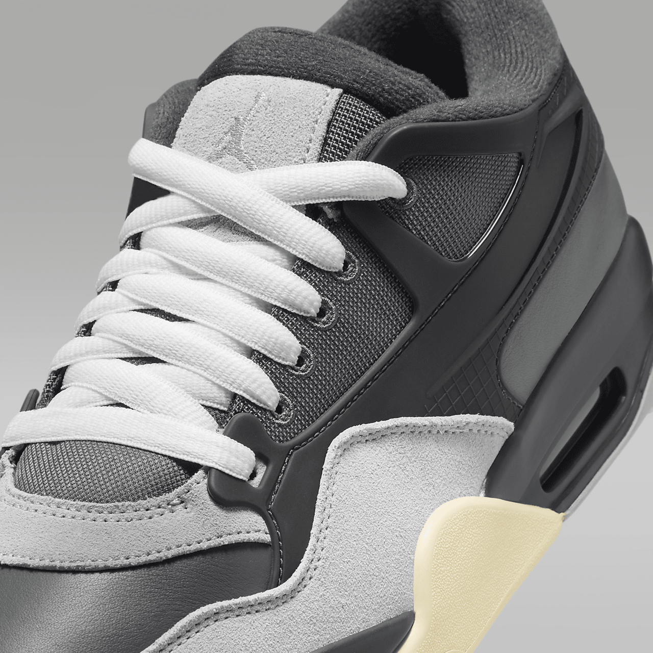 Nike Air Jordan sneaker Iron Grey/Off Noir/Dark Smoke Grey/Chambray