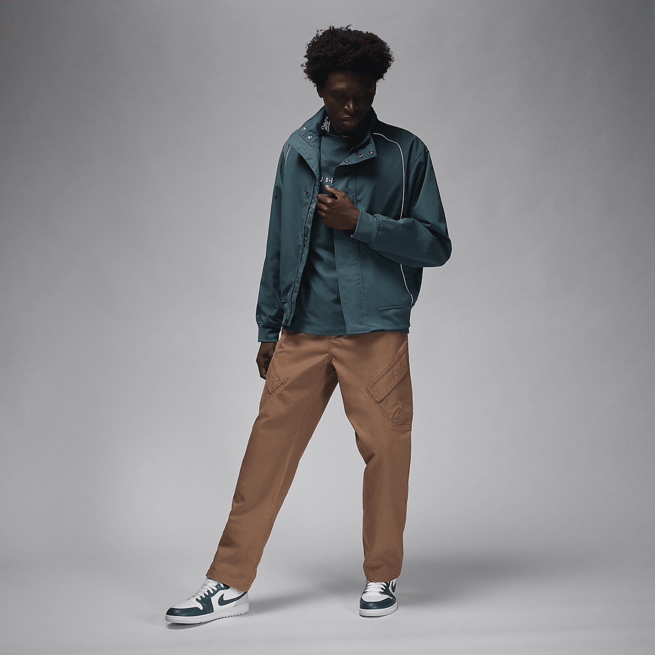 Nike Air Jordan 1 Mid sneaker Wit/Sail/Neutral Grey/Oxidized Green