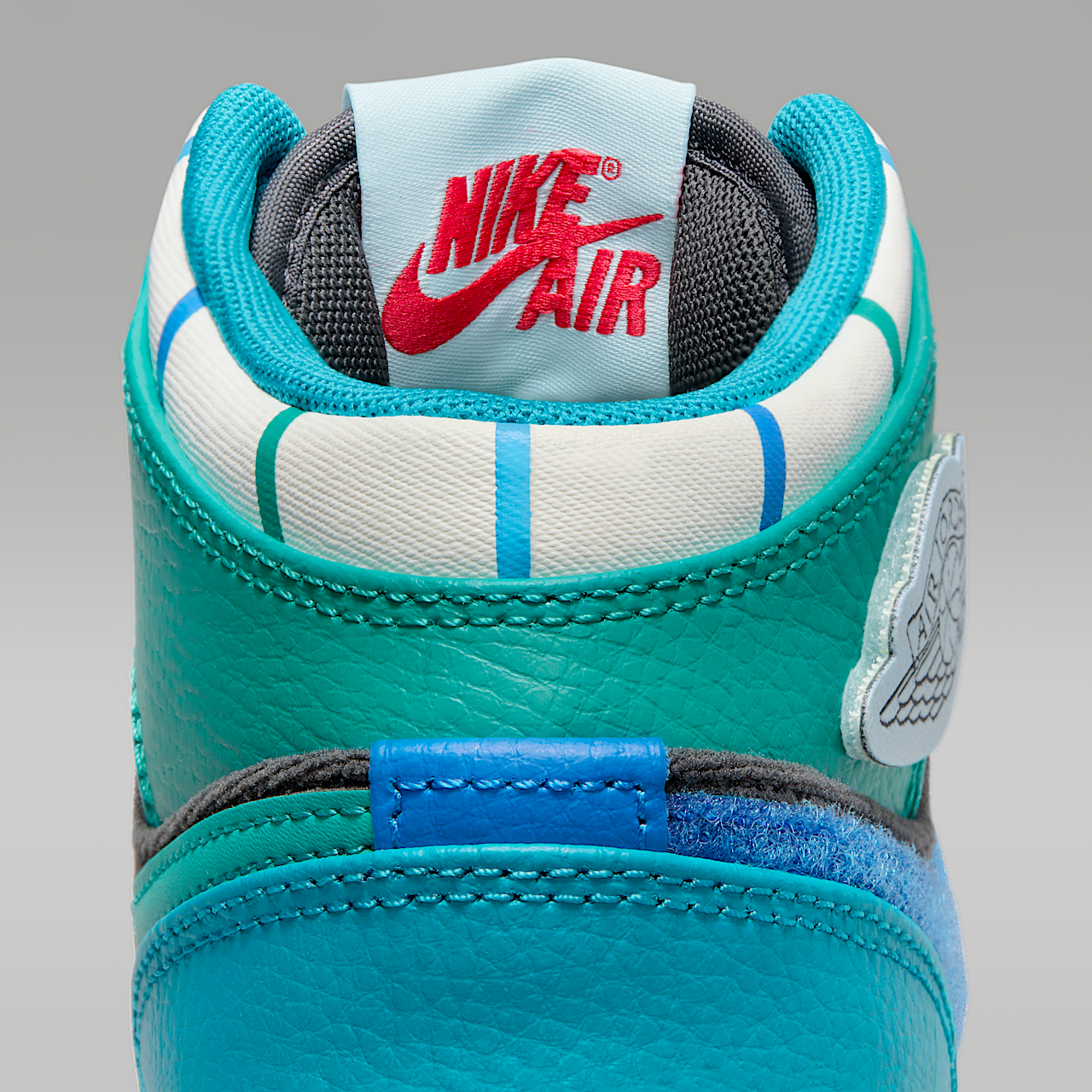 Nike Air Jordan 1 Mid sneaker Anthracite/Aquatone/New Emerald/Glacier Blue