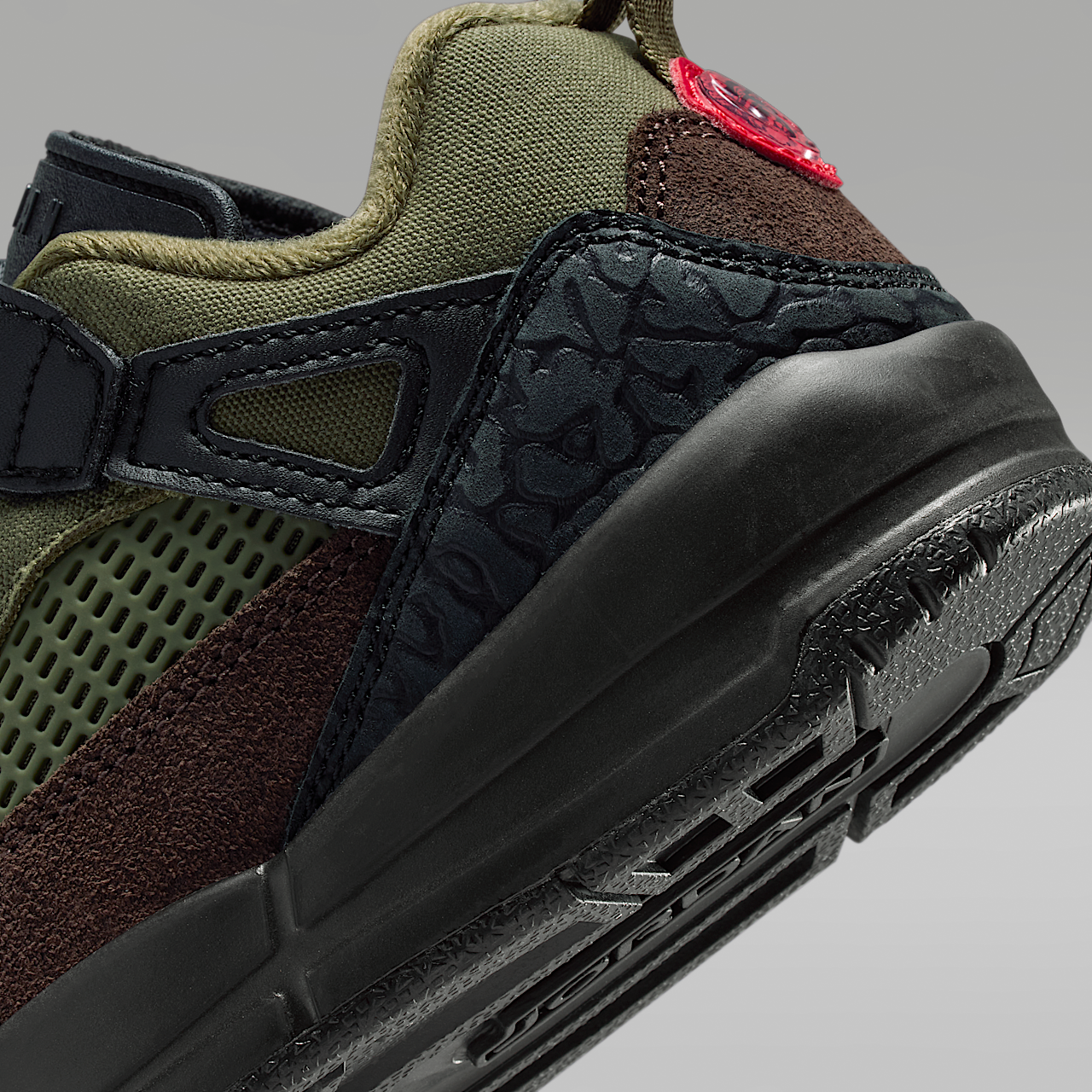 Nike Jordan Spizike Low sneaker Medium Olive/Zwart/Baroque Brown/University Red