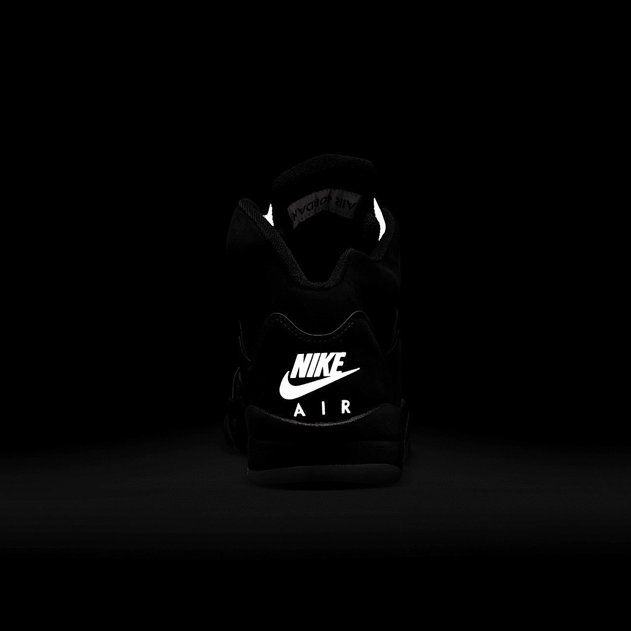 Nike Air Jordan sneaker Zwart/Metallic Silver/Fire Red/Wit