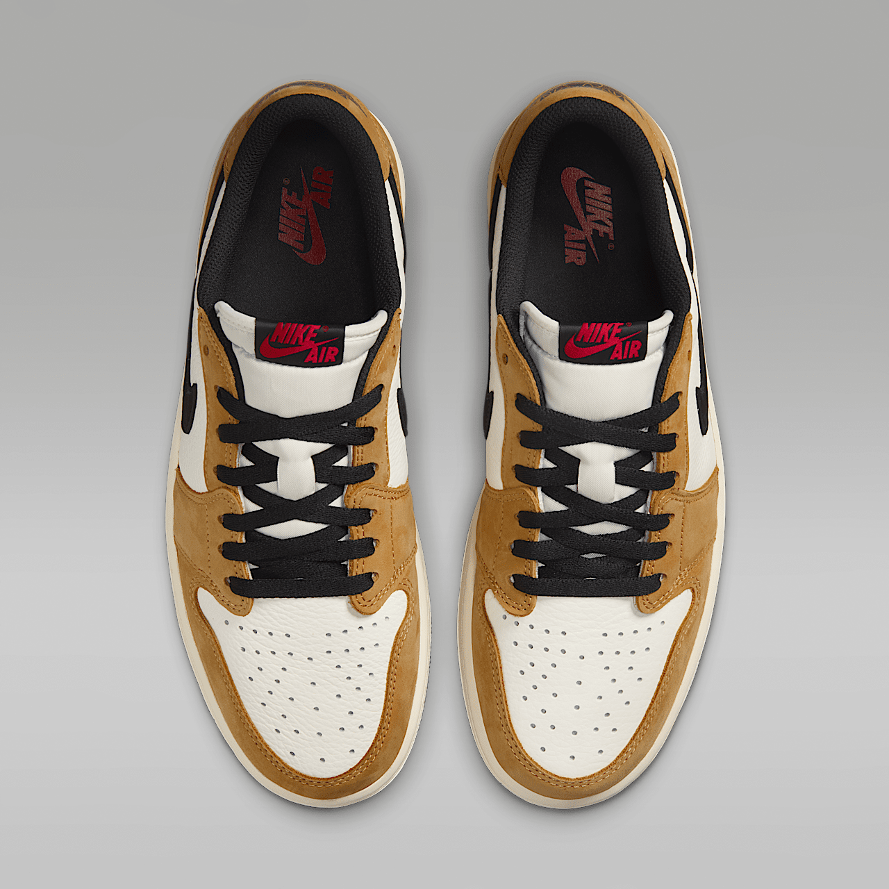 Nike Air Jordan 1 Low sneaker Sail/Golden Harvest/Gym Red/Zwart