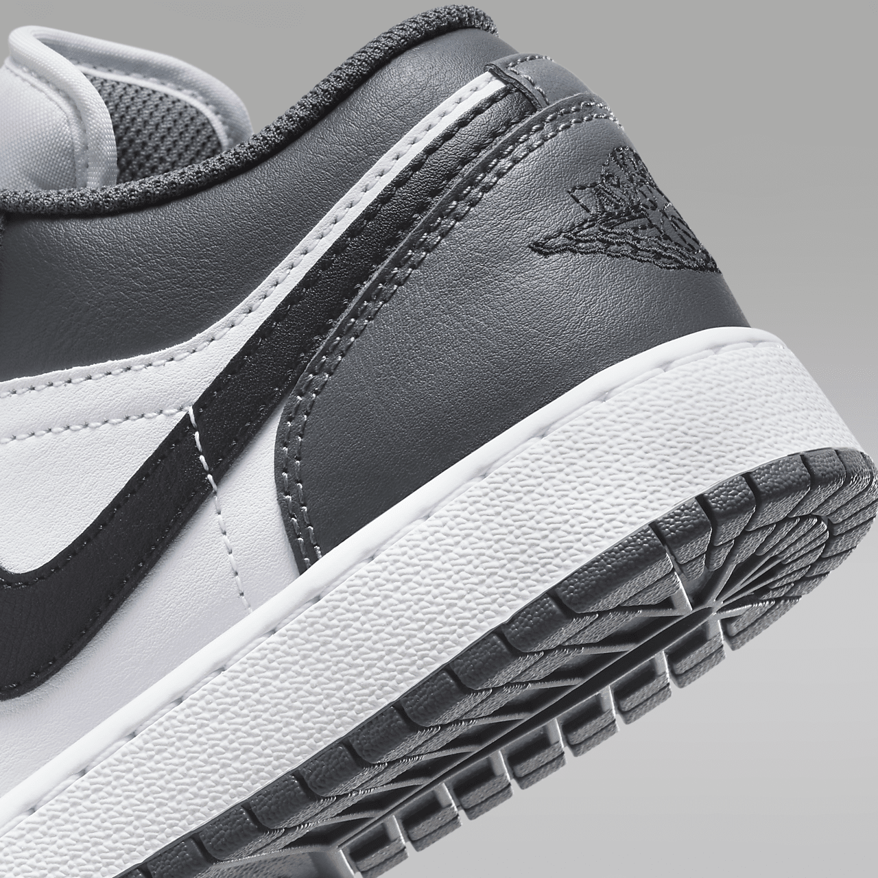 Nike Air Jordan 1 Low sneaker Wit/Iron Grey/Zwart