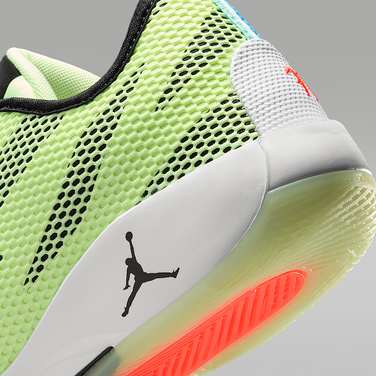 Nike  sneaker Barely Volt/Zwart/Wit/Infrared 23
