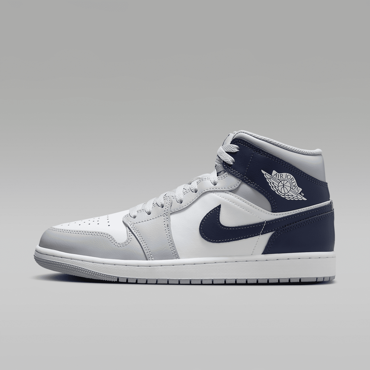 Nike Air Jordan 1 Mid sneaker Wit/Wolf Grey/Midnight Navy