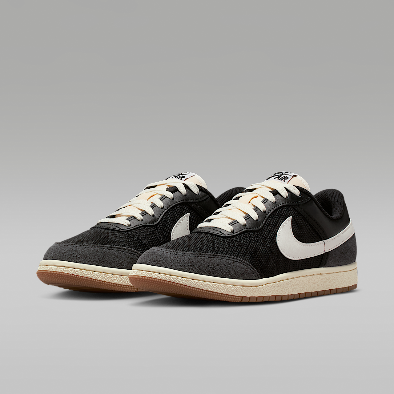 Nike Air Jordan sneaker Zwart/Sail/Gum Medium Brown/Summit White