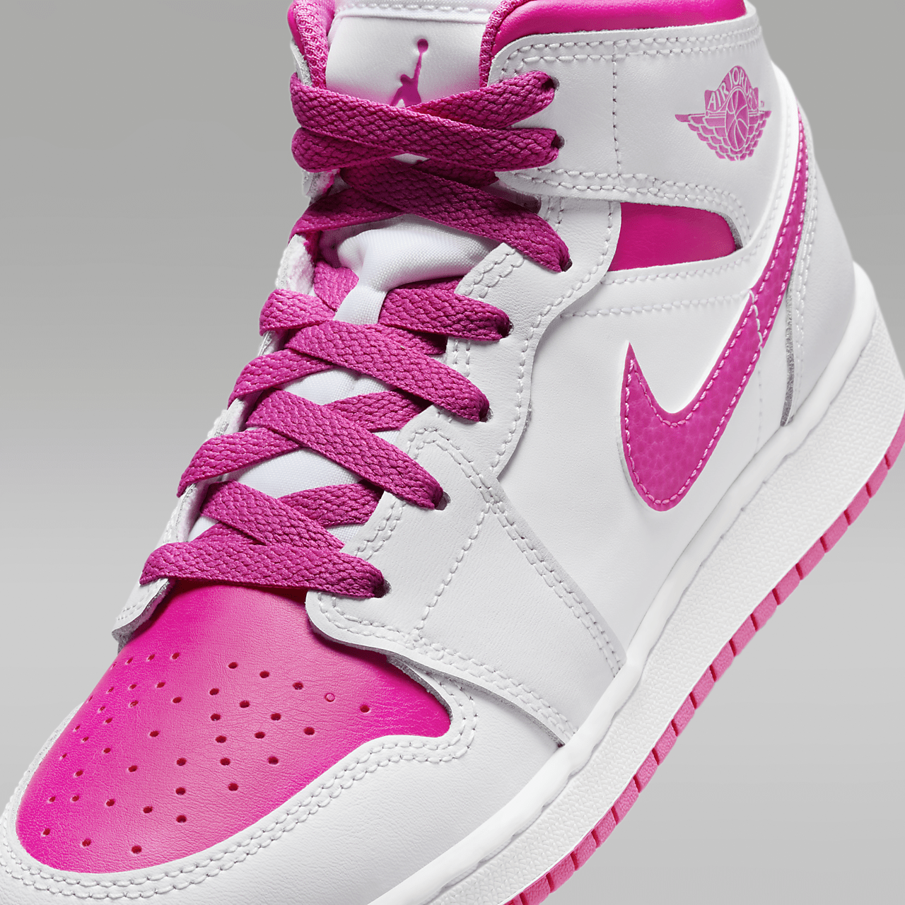Nike Air Jordan 1 Mid sneaker Iris Whisper/Wit/Fire Pink