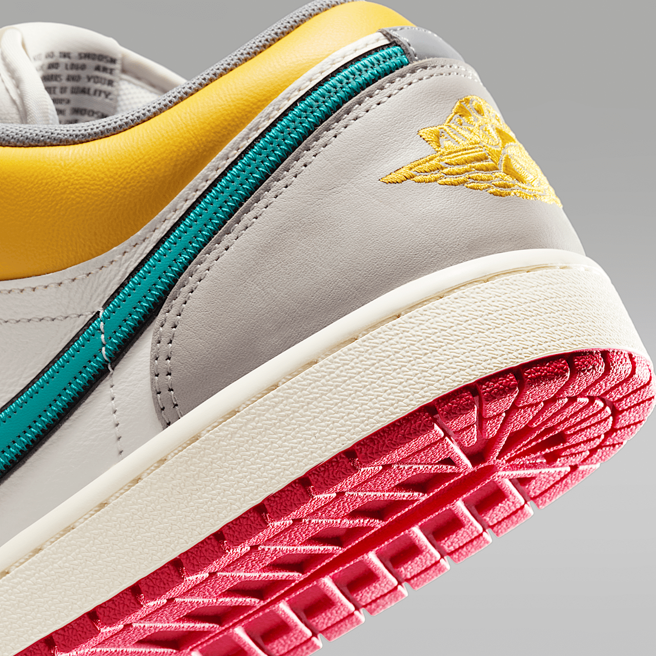 Nike Air Jordan 1 Low sneaker Sail/Cashmere/College Grey/Brave Blue