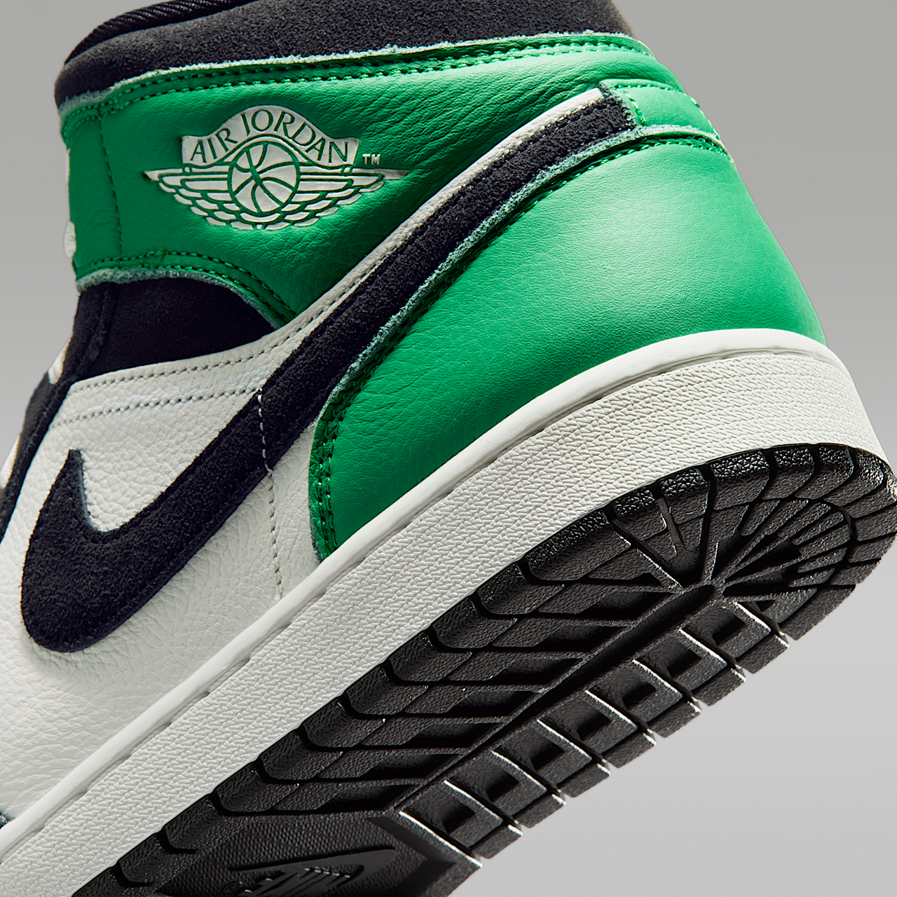 Nike Air Jordan sneaker Summit White/Lucky Green/University Gold/Zwart