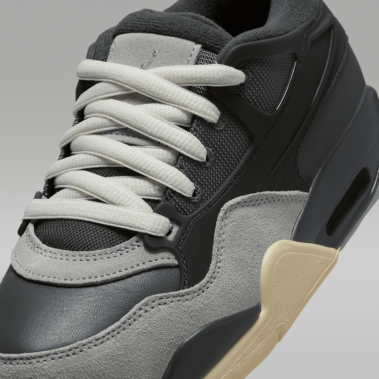 Nike Air Jordan 4 sneaker Iron Grey/Off Noir/Dark Smoke Grey/Chambray
