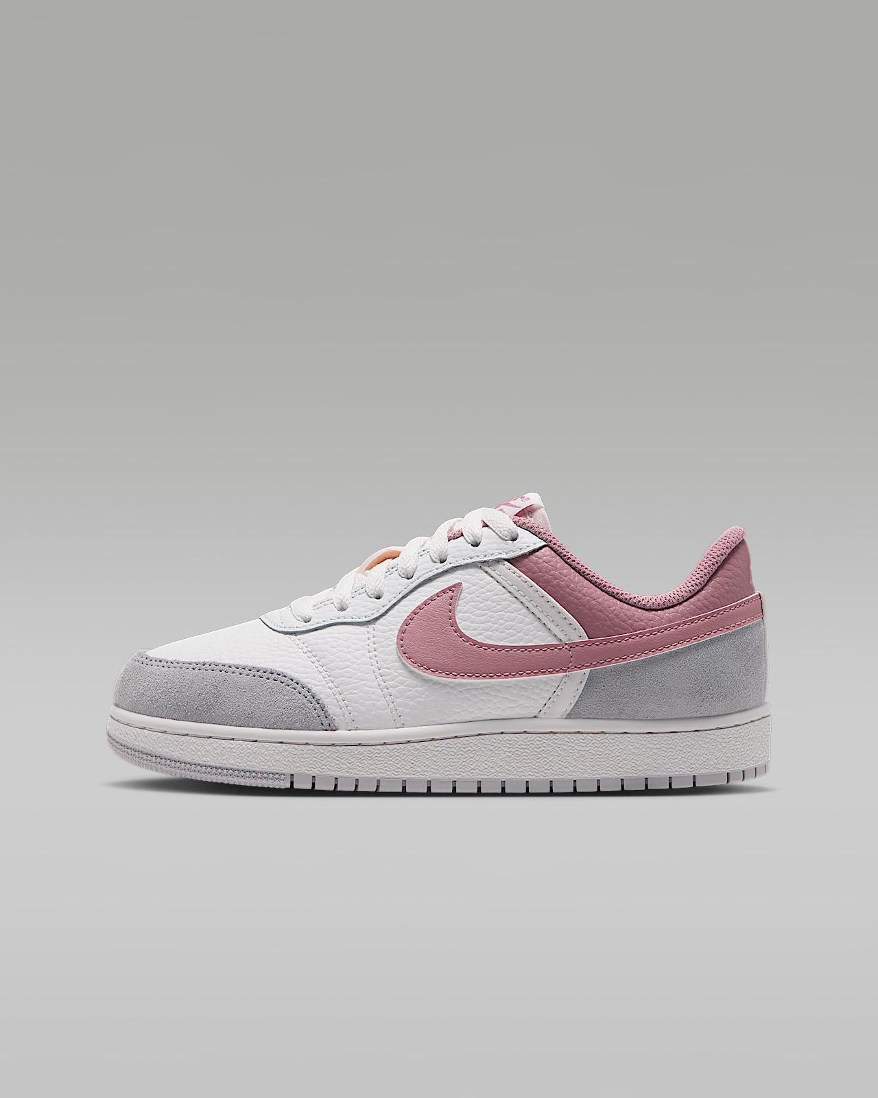 Детские кроссовки Air Jordan Skyline Low Big Kids'