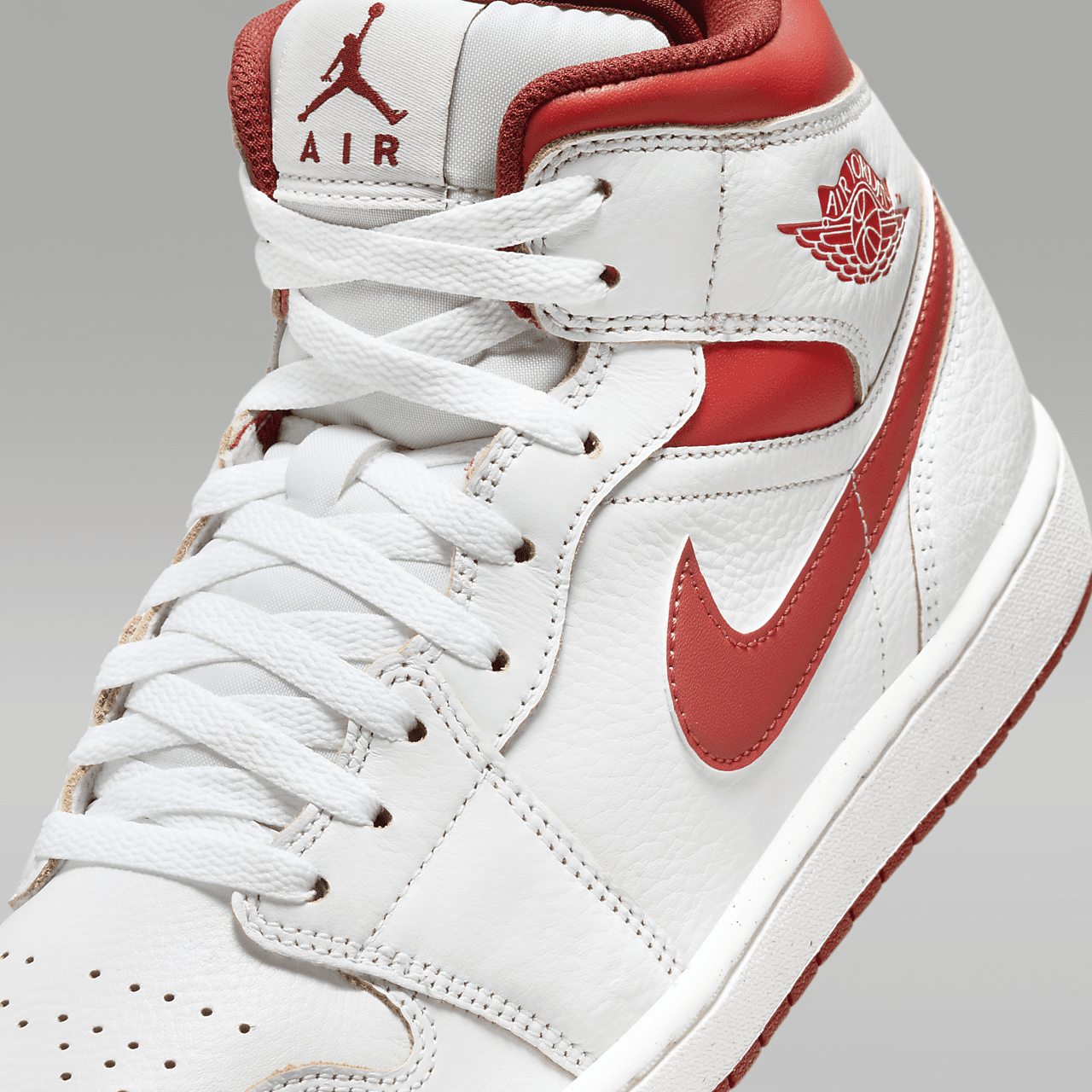Nike Air Jordan 1 Mid sneaker Wit/Dune Red/Sail/Lobster