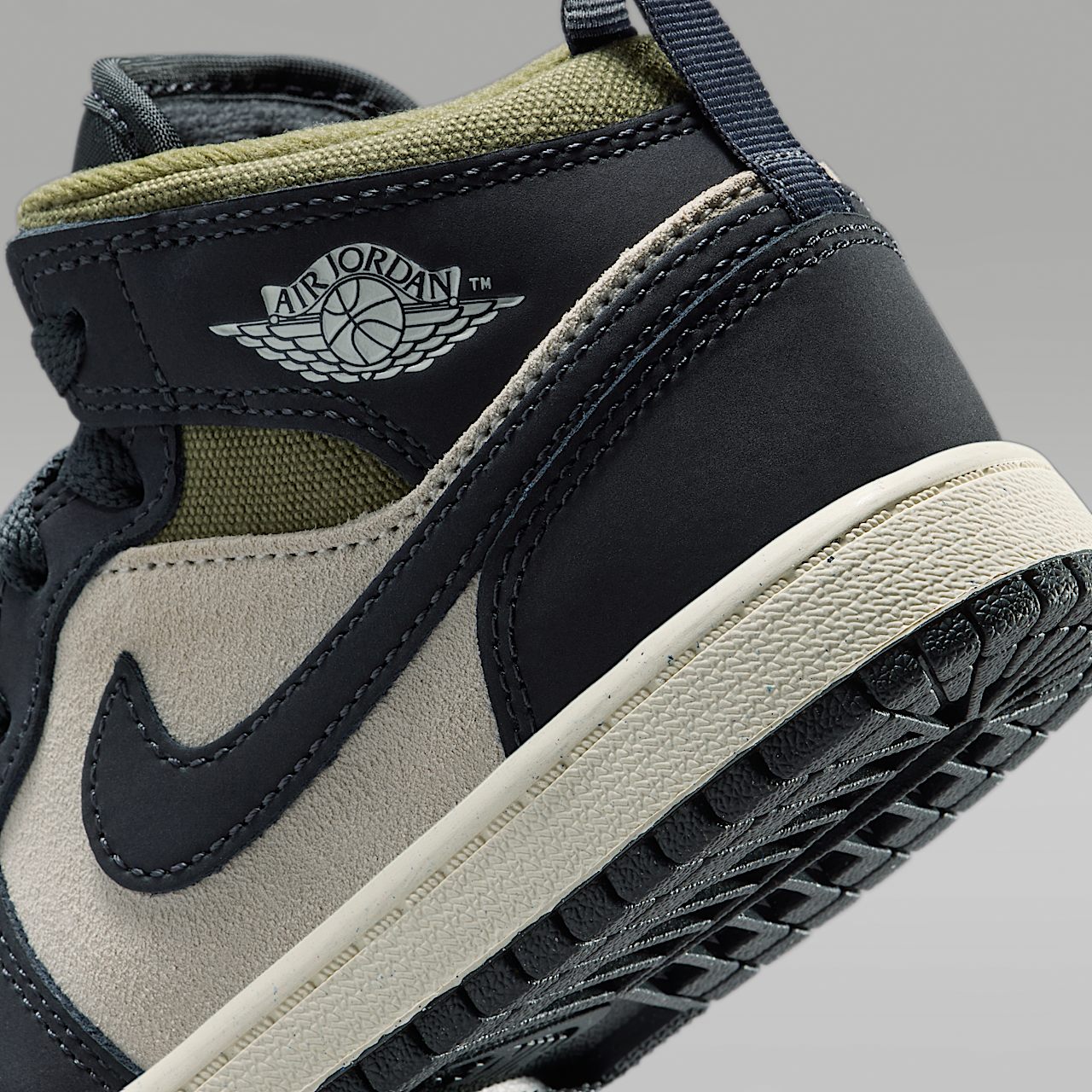 Nike  sneaker Light Orewood Brown/Medium Olive/Sail/Off Noir
