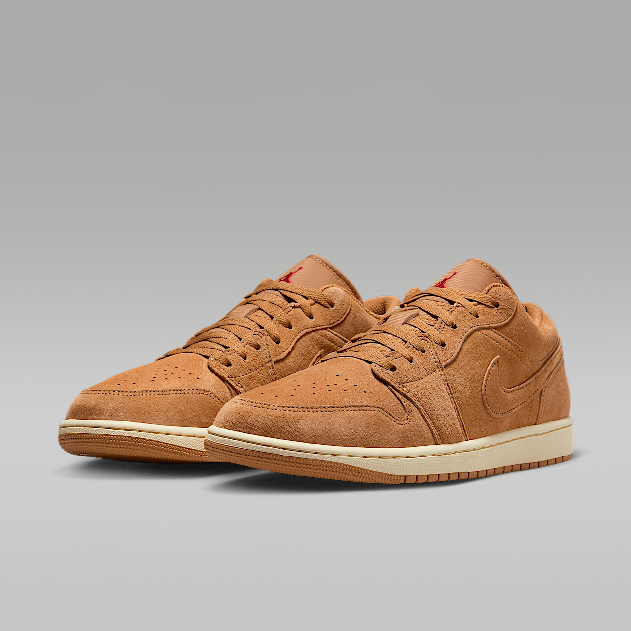 Nike Air Jordan sneaker Flax/Varsity Red/Muslin/Flax