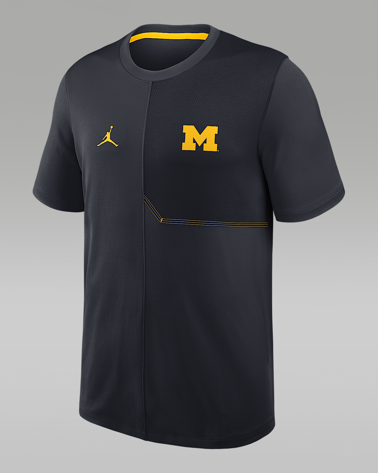Мужские  Michigan Sideline Coach Jordan Brand Dri-FIT College Top