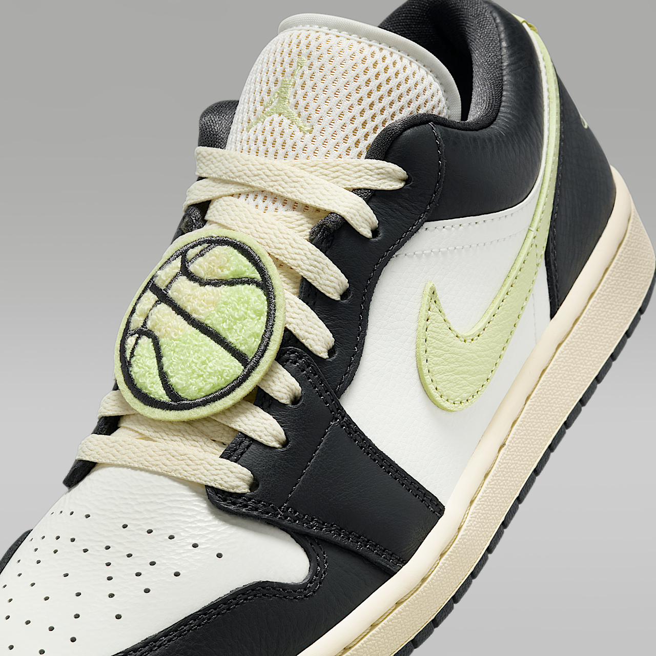 Nike Air Jordan sneaker Anthracite/Sail/Luminous Green