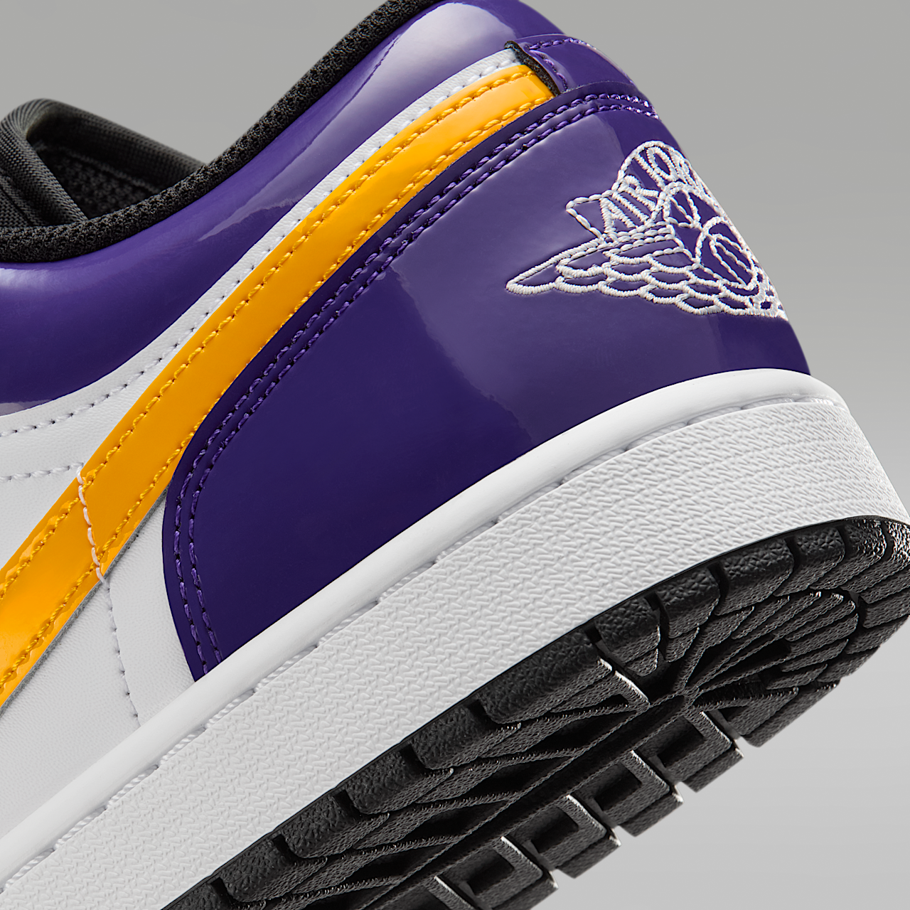 Nike Air Jordan sneaker Court Purple/Wit/Zwart/University Gold