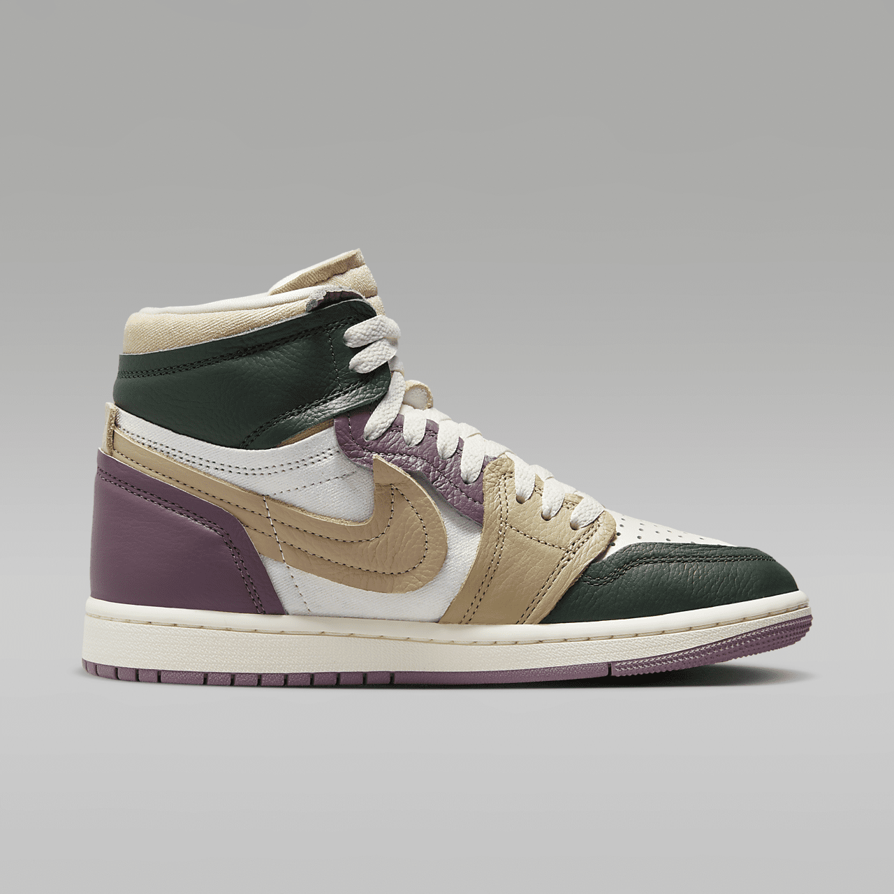 Nike Air Jordan 1 High sneaker Galactic Jade/Sail/Sky J Mauve/Desert