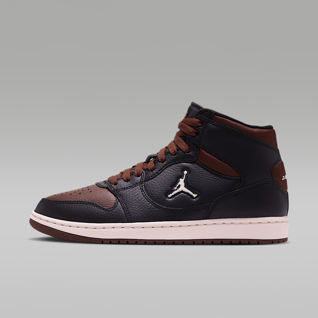 Jordan Court Connect Mid – IQ8289-001