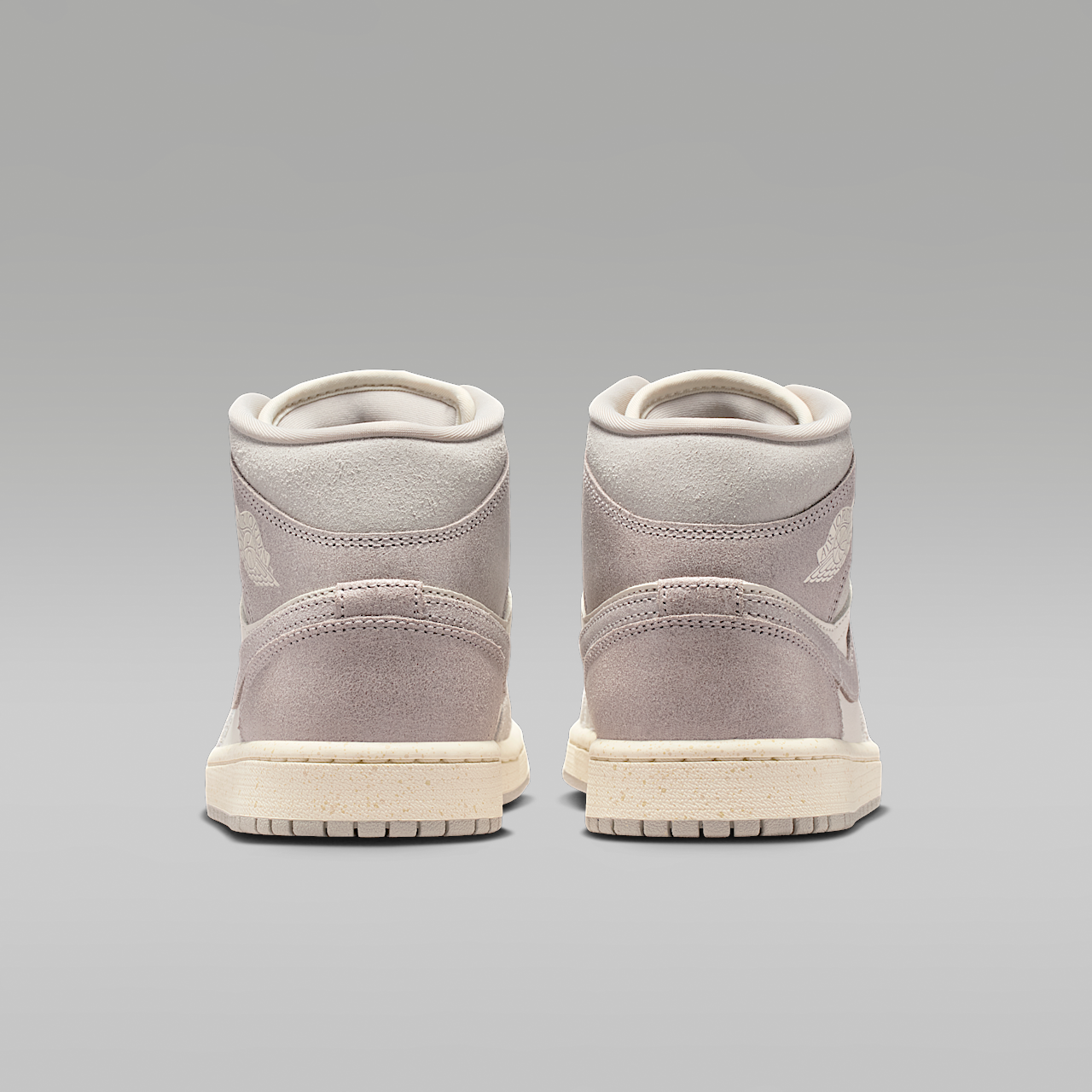 Nike Air Jordan sneaker Light Iron Ore/Pale Ivory/Oatmeal/Enigma Stone