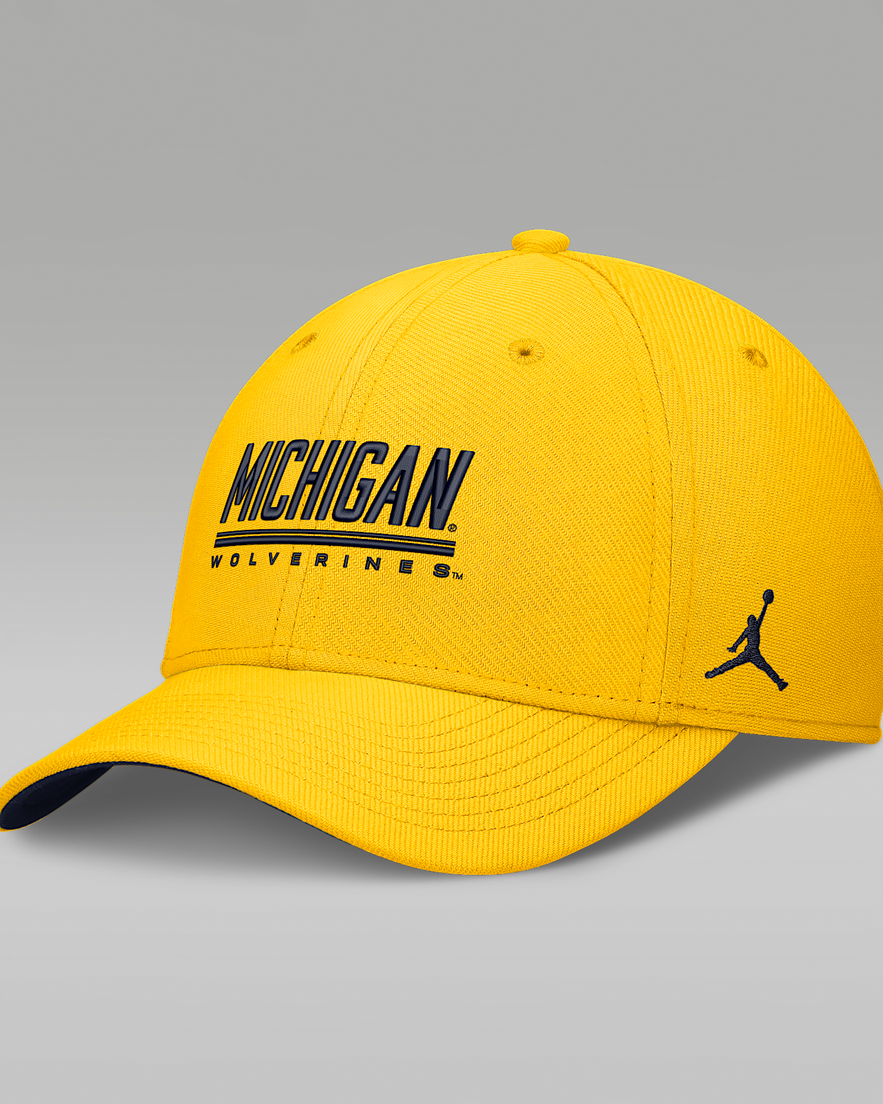 Женские  Michigan Sideline Rise Jordan Brand Dri-FIT College Hat