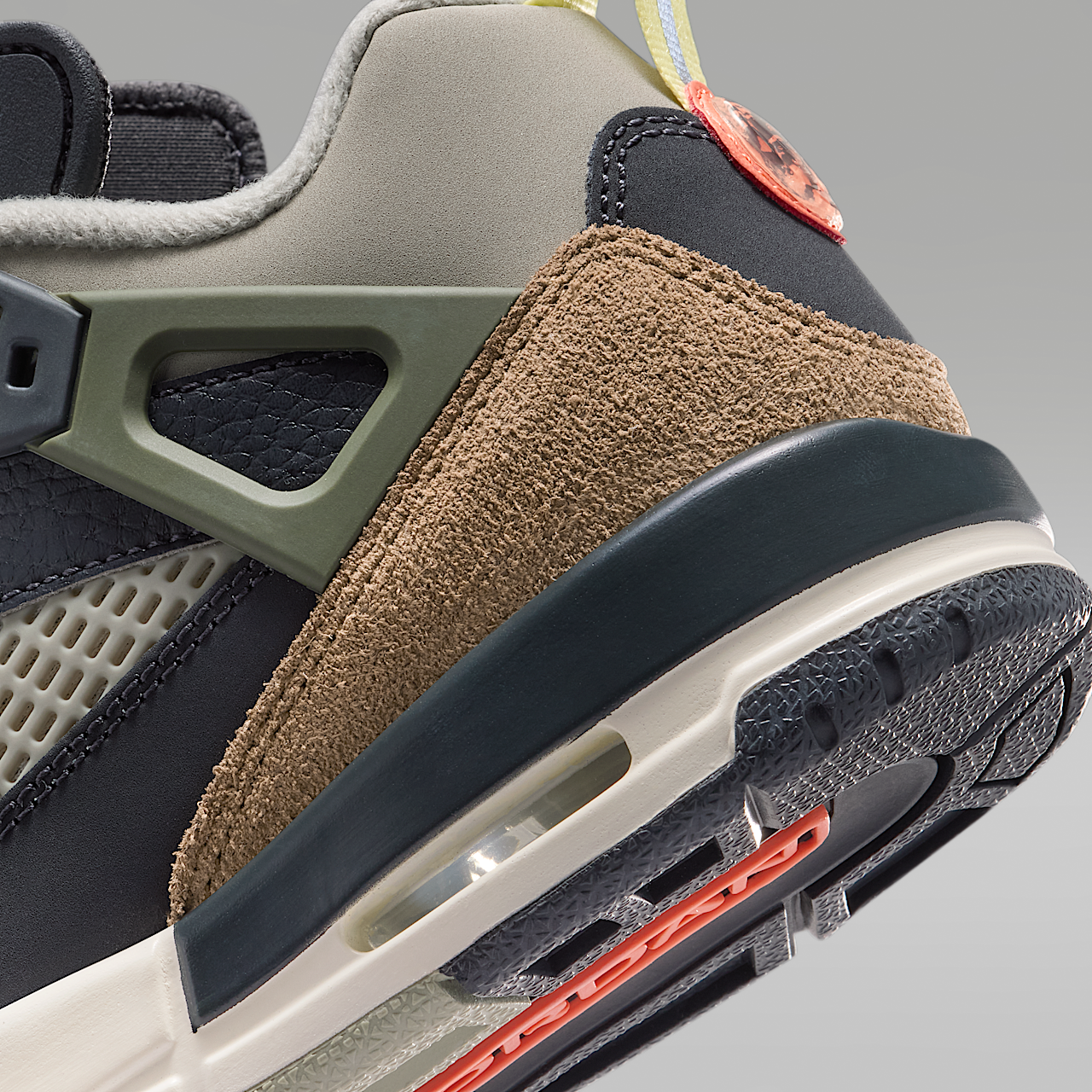 Nike Jordan Spizike Low sneaker Anthracite/Light Wild Mango/Cargo Khaki/Spruce Fog