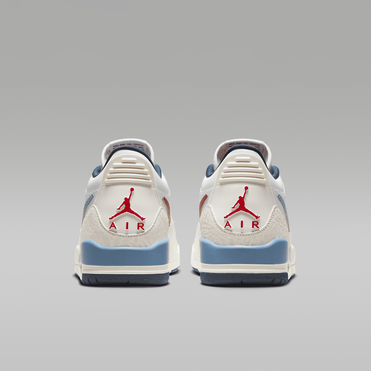 Nike Air Jordan Legacy sneaker Wit/Sail/Armory Navy/Aegean Storm