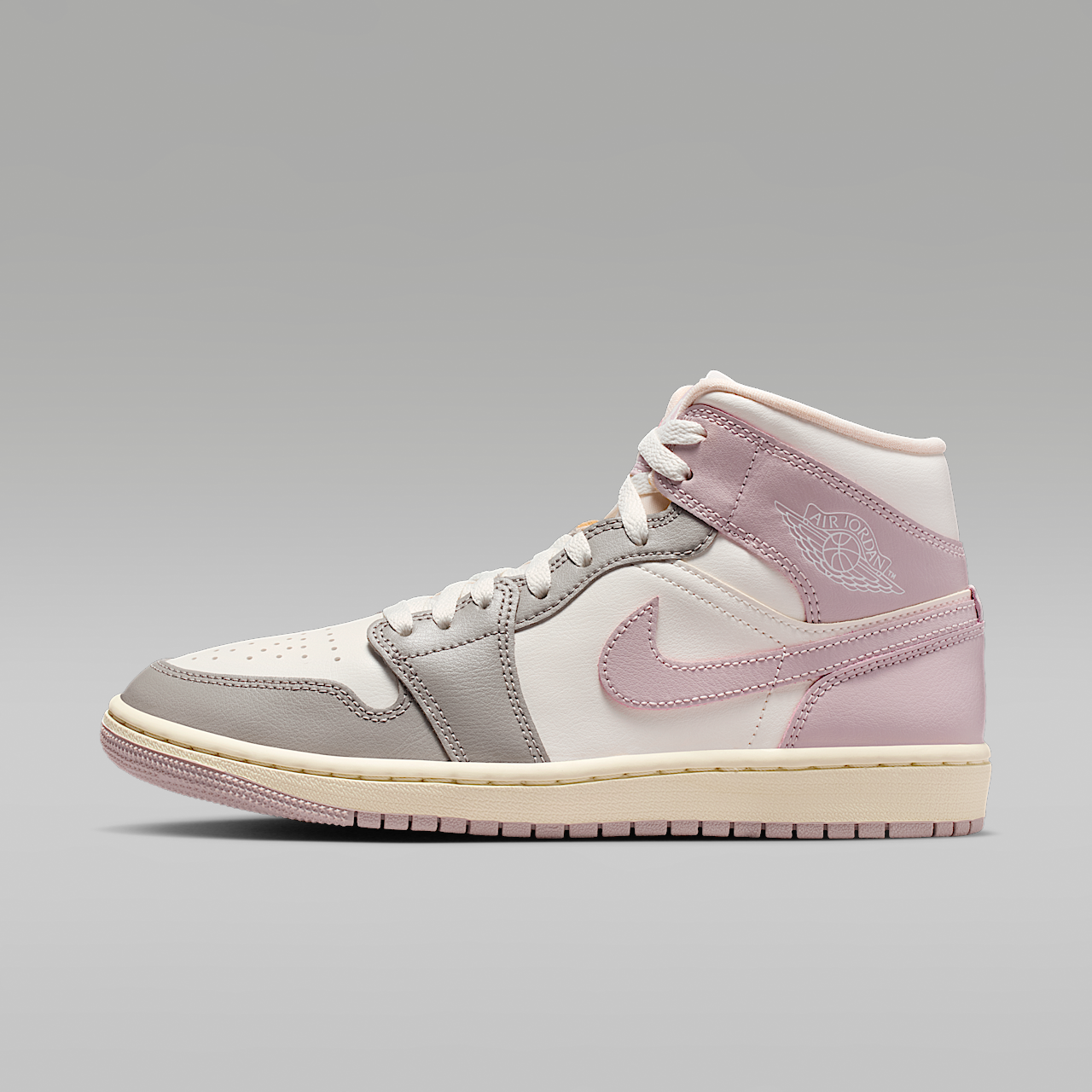 Nike Air Jordan sneaker Sail/Enigma Stone/Coconut Milk/Particle Rose